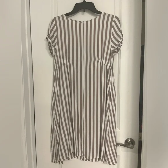 Striped maternity dress - Picture 3 of 3